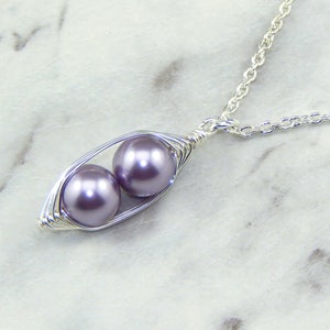 Set of two peas in a pod necklaces, best friends necklace set, sisters necklace,Choose Your Pearl Color image 2