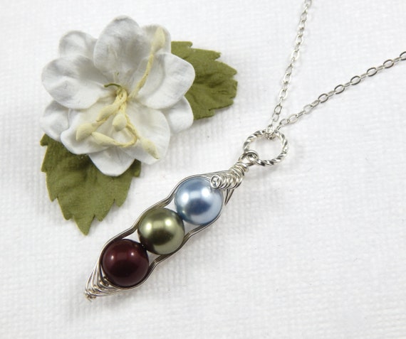 Three Peas in A Pod Necklace three Peas in A Pod Birthstone