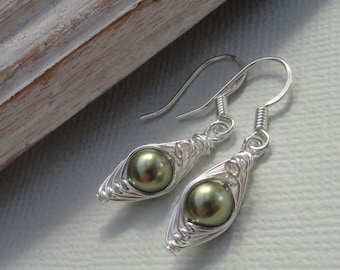 One Pea In A Pod Earrings,Peas In A Pod Earrings,Green Peapod Earrings,Silver Peapod Earrings,Choose Your Colour Pearls