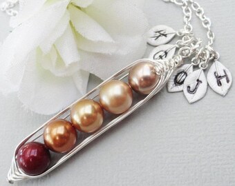 5 peas in a Pod Personalized Necklace, Choose Your Pearl Colours