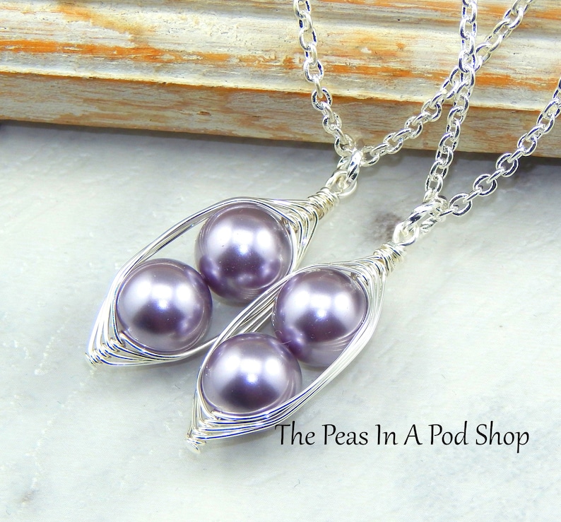 Set of two peas in a pod necklaces, best friends necklace set, sisters necklace,Choose Your Pearl Color image 1