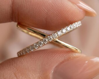 Alianza de boda de oro amarillo de 14 quilates con diamantes cultivados en laboratorio y entrecruzados