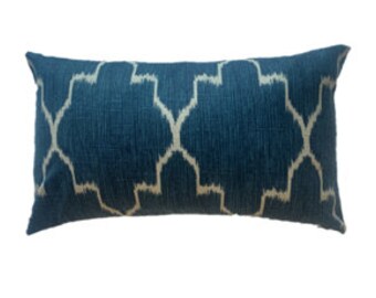 50cm x 30cm blue and white cushion cover