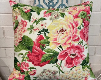 Gorgeous floral cushion cover 50 x 50