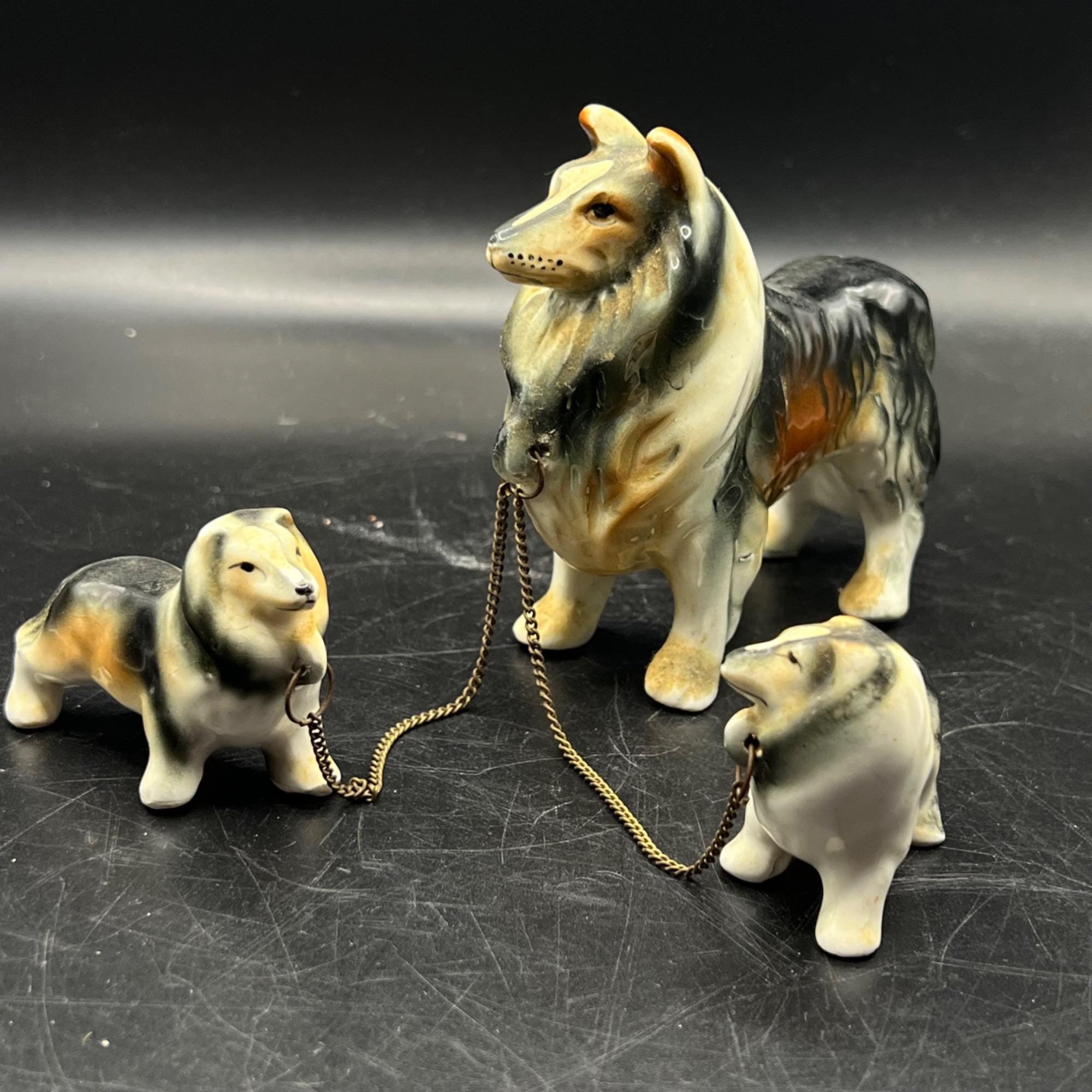 Vintage Japan Chain Family Figurines - Etsy