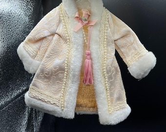 Miniatur Brokat Mantel Schrank Beutel Kunstpelz Trim & Quaste Akzent Band Perlen