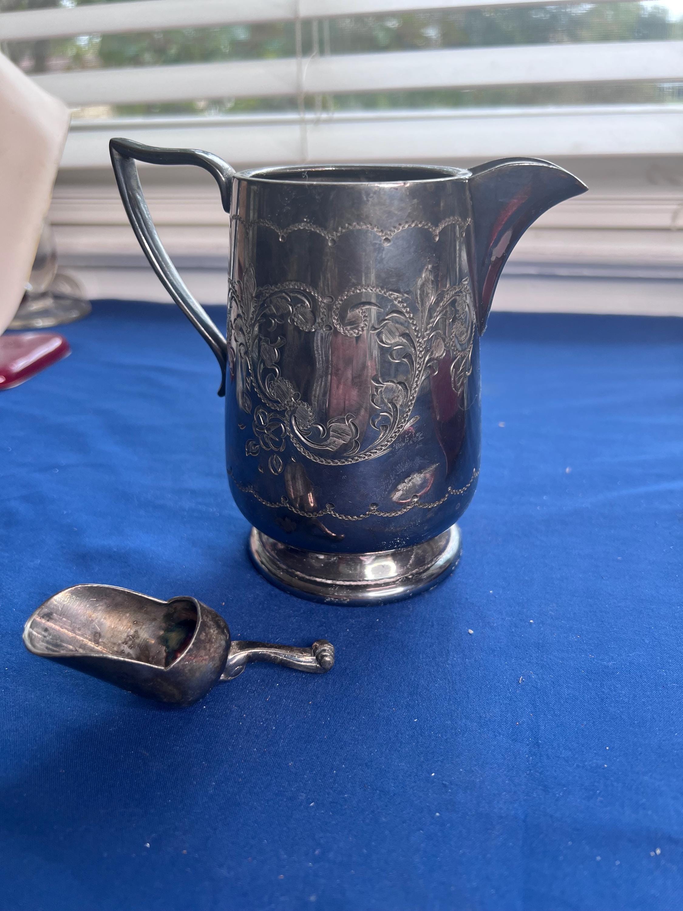 アンティーク　sugar pot and milk pitcher Vintage Cooper Brothers Silverplated Victorian Milk Pitcher With
