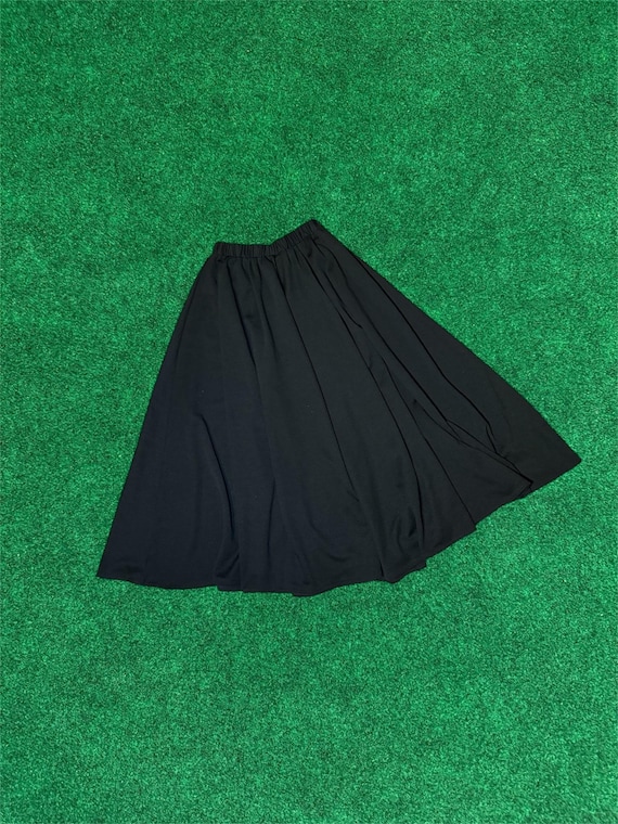 Performance Circle Skirt - image 1