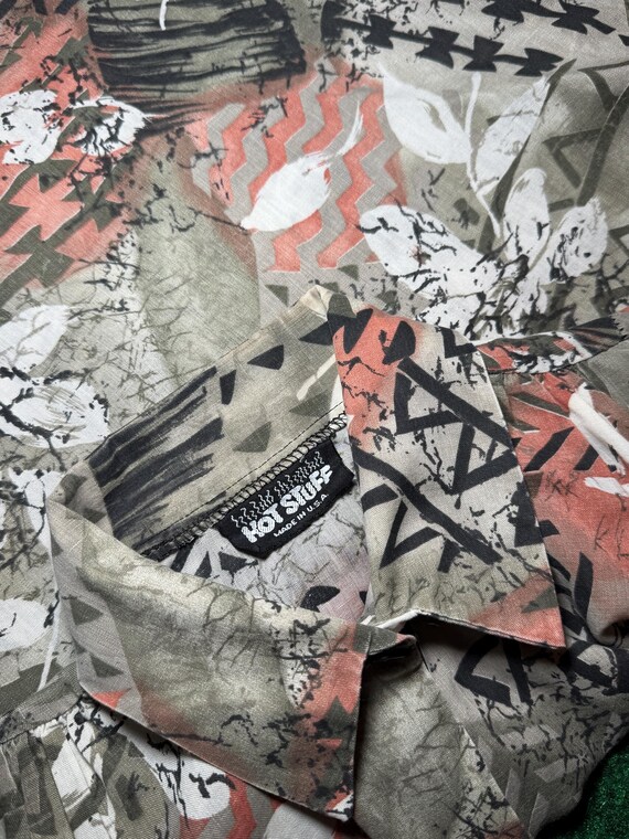 Aztec Hawaian mixed print 80s Button down W/ shou… - image 4