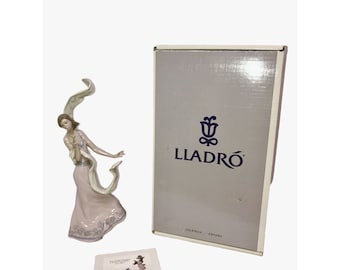 Lladro 6251 Wind Of Peace With Original Box