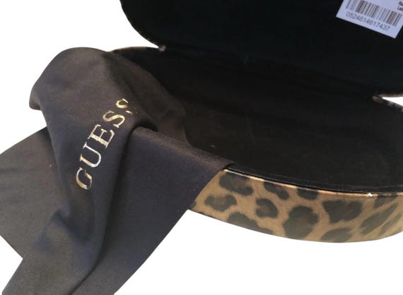 Guess rhinestone sunglasses with case and cloth Guess Rhinestone Sunglasses Case Cloth Set | eBay main image 3