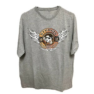 Sturgis 2012 Black Hills Motorcycle Rally Sz LARGE 44 Shirt Indian Victory Grey