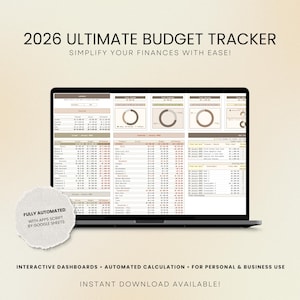 Op de afbeelding: Een laptop toont een budget tracker spreadsheet. Het scherm toont gegevenstabellen, grafieken en de tekst "2026 ULTIMATE BUDGET TRACKER". Extra tekst omvat "SIMPLIFY YOUR FINANCES WITH EASE!" en "INSTANT DOWNLOAD AVAILABLE!" Het ontwerp heeft interactieve dashboards.