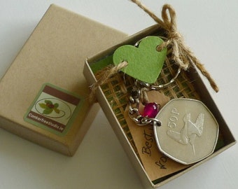 Brelok do kluczy z monetą irlandzką 50 pensów z 1983 r. na 42. urodziny lub rocznicę, zabytkowy brelok do kluczy, brelok z zawieszką na szczęście z Irlandii