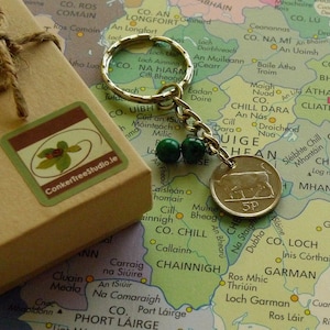 1992 Irish 5p Coin Keyring 32nd Birthday or Anniversary Keepsake Vintage Keychain Lucky Charm Keyring from Ireland image 2