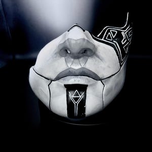 Masque Alicia Expédition 33 Clair Obscur peint