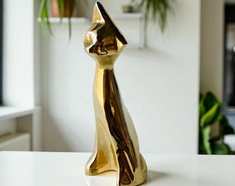 Mid-Century Brass Cat Figurine: Europa Collectible Animal Decor
