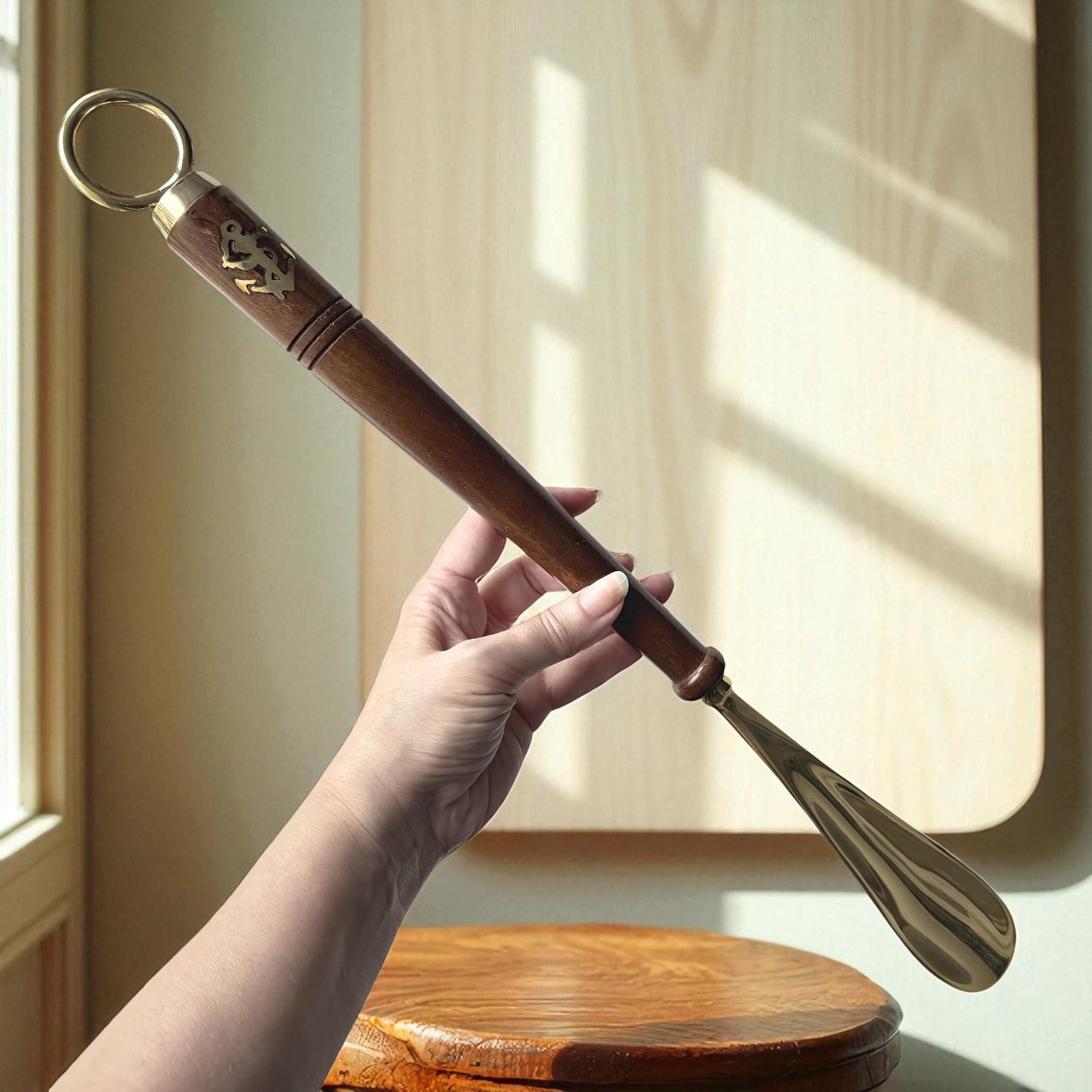 木製ハンドル付きヴィンテージ真鍮製靴べら：航海アンカー装飾 - Etsy 日本