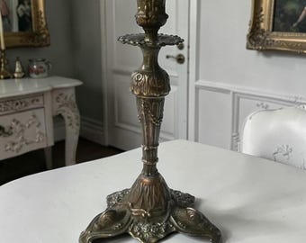 Portacandele vintage in ottone / Candeliere singolo italiano decorato / Decorazione Art Nouveau vittoriana