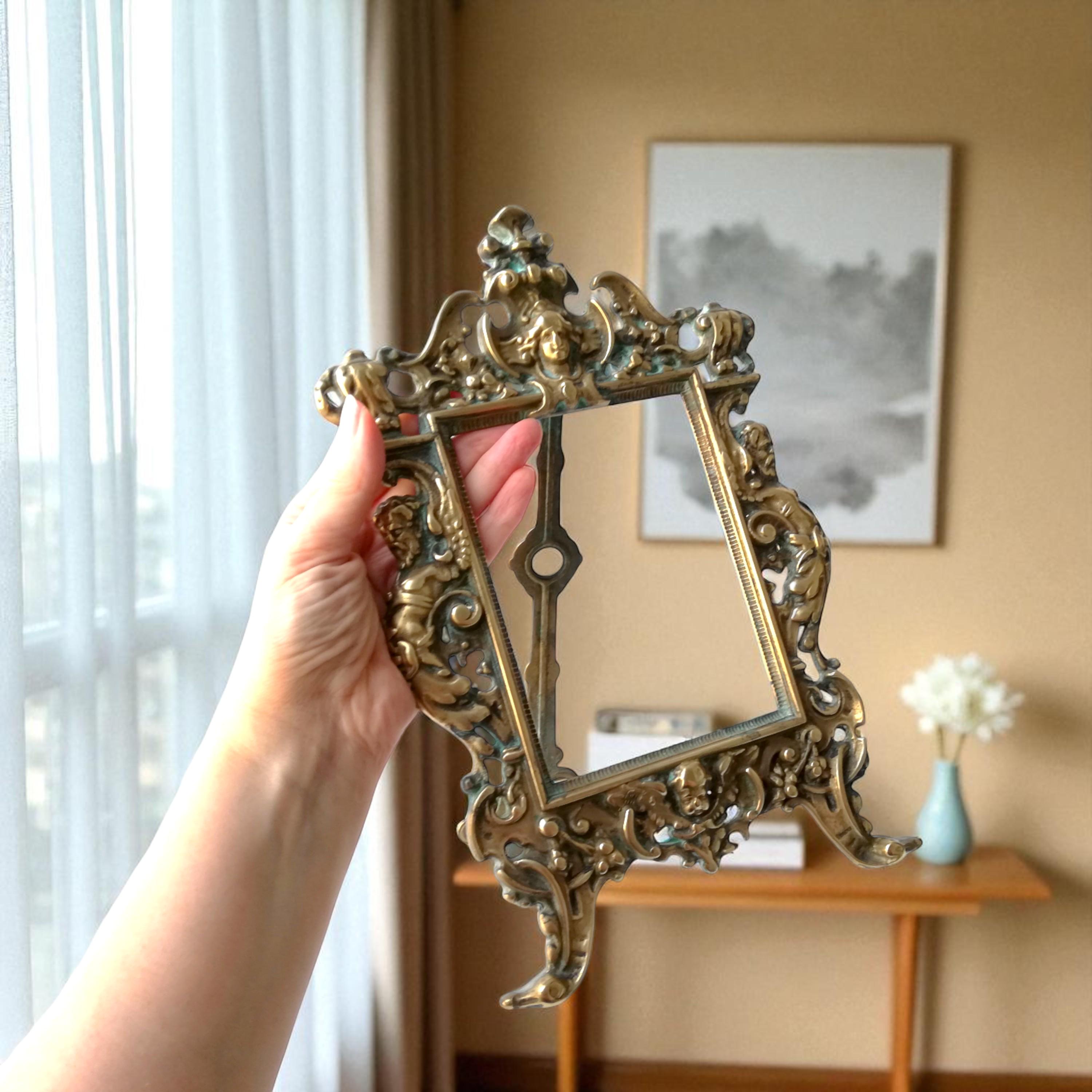 アンティーク真鍮製フォトフレーム（スタンド付き）｜ヴィンテージ