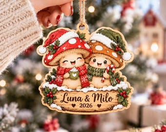 Adorno navideño personalizado de pareja con forma de seta, adorno de madera personalizado de doble cara, recuerdo con los nombres de la pareja, bonito regalo navideño para parejas.