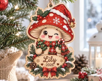 Adorno navideño personalizado de seta, recuerdo navideño de madera de doble cara, adorno para árbol de Navidad con nombre personalizado, bonito regalo navideño con temática de bosque.