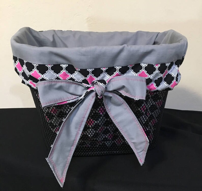 Harlequin Gray Pink and Black Lattice Quatrefoil Bike Basket liner For Quick Release Basket