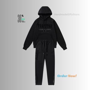 Handgefertigter Unisex Hoodie Trainingsanzug mit Jogginghose in Schwarz Farbdruck Geschenk für alle