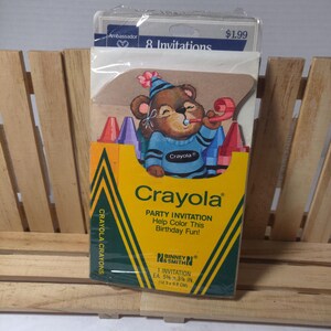 Crayons de couleur Crayola de la marque Ambassador, 8 cartons d'invitation vintage avec enveloppes VG condition Vierge non utilisé scellé