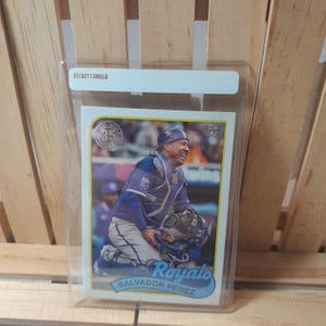 Salvador Perez 2024 Topps Series 2 1989 Design Parallel 35° anniversario Sub Set Baseball Card Kansas City Royals Star Player