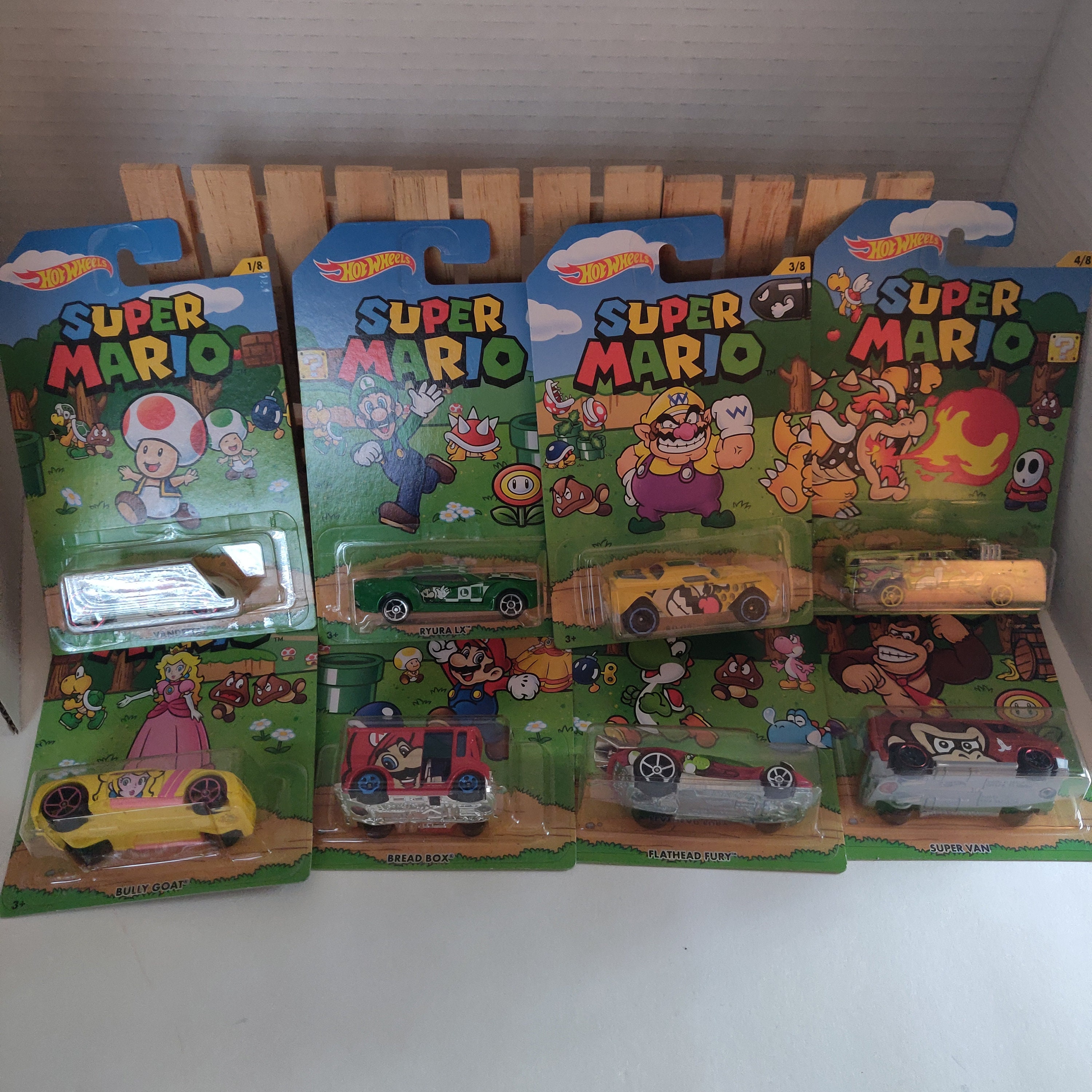Super Mario Nintendo Characters Full Set of 8 Hot Wheels Car Toy Sealed Packages Luigi Peach Toad Kong Wario Bowser Yoshi