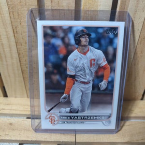Mike Yastrzemski Errore 2022 Topps Serie 1 Set base Baseball Card San Francisco Giants Star Player Nome errato