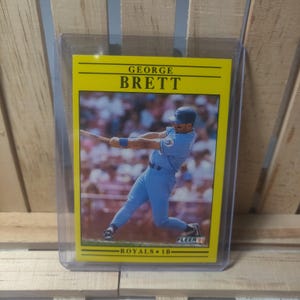George Brett 1991 Fleer base set Baseball Card Kansas City Royals Star Player