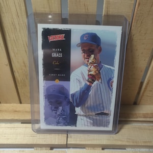 Mark Grace 2000 Bovendek Victory Basisset Honkbalkaart Chicago Cubs Sterspeler
