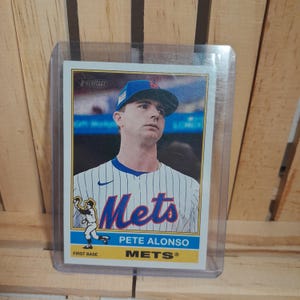 Pete Alonso 2025 Topps Heritage Base Set Carta da baseball Giocatore stella dei New York Mets