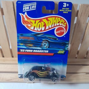 Ford Roadster &#39;33 Hot Wheels Car Toy Sealed Package