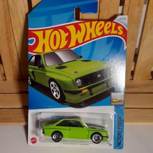 Ford Escort RS2000 Hot Wheels Car Toy Sealed Package