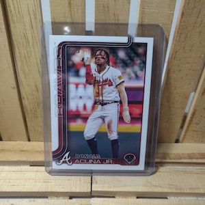 Ronald Acuna Jr 2025 Topps Serie 1 Base Set Baseball Card Atlanta Braves Giocatore Stella