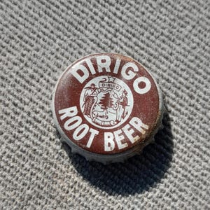 Rare Dirigo Root Beer Soda Vintage Cork Lined Bottle Cap used Maine Brand