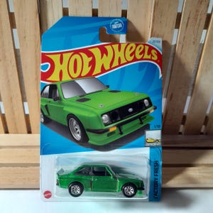 Ford Escort RS2000 Super Treasure Hunt Hot Wheels Car Toy Sealed Package