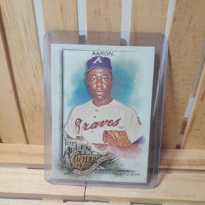 Hank Aaron 2022 Topps Allen e Ginter Base set Baseball Card Atlanta Braves Star Player