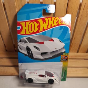 Lamborghini Sesto Elemento Hot Wheels Car Toy Sealed Package