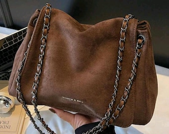 Borsa tote in finta pelle scamosciata stile Boho con catena e frange versatili