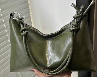 Borsa a tracolla color cachi con tracolla regolabile