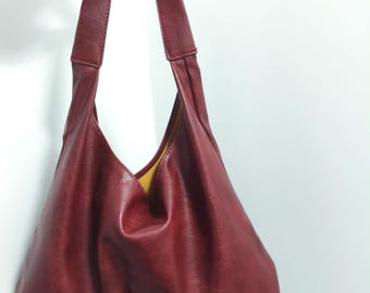 Borsa hobo bordeaux con piccola pochette