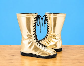 Maßgefertigte goldene Wrestling-Stiefel | Handgefertigte Profi-Wrestling-Schuhe aus echtem Leder | Schwarze Schnürstiefel für den Ring | Herren Damen