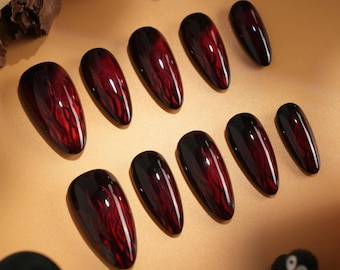 Uñas postizas con efecto fuego, diseño gótico de vampiro, color rojo quemado y llamas negras, hechas a mano para Halloween o fiestas.
