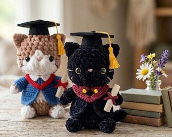 Crochet Graduation Cat Plush – Handmade Amigurumi Cat in Cap and Gown, Cute Graduation Gift, Custom Graduate Keepsake