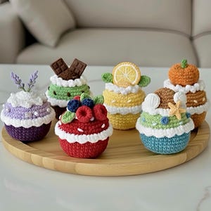 Gehäkelter Cupcake Plüsch - Amigurumi Dessert Spielzeug, Niedliches Häkelgeschenk für Freunde, Kawaii Wohnkultur, Geburtstagsgeschenk