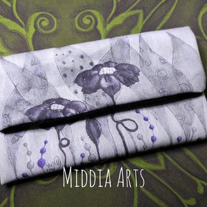 Pochette tarot fleurs grises